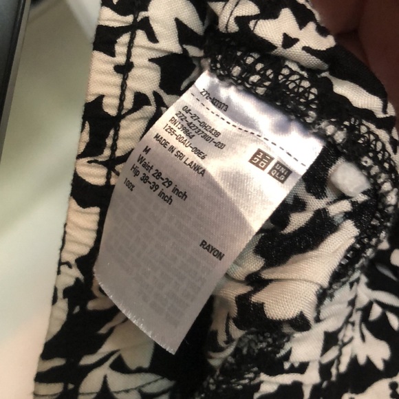Uniqlo Lounge Pants - Picture 6 of 8